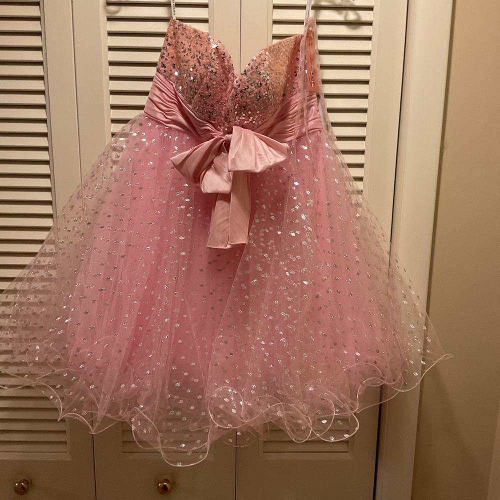 SHERRI HILL Sparkle Tulle Party, homecoming!